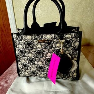Betsey Johnson lion small tote Msrp$88